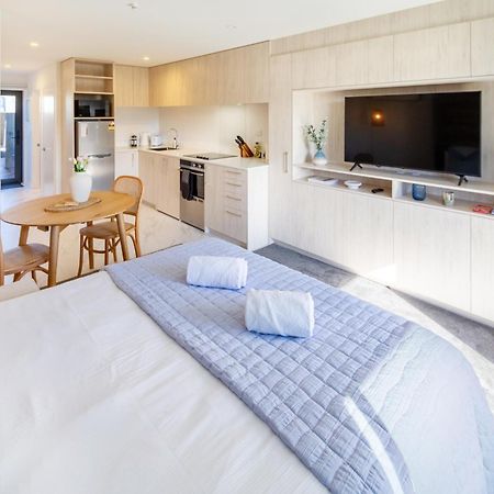 Downtown Delight: Studio At 8 Wilmer With Backyard Christchurch Exterior foto